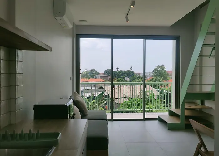 Hom Coliving Bali Hostal Kerobokan