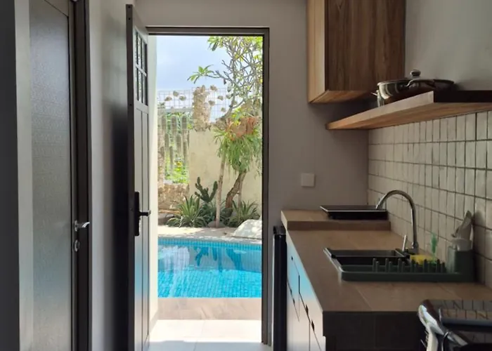 Hom Coliving Bali Hostal Kerobokan